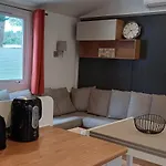 Kamp alanı Mh410 3 Dont Parentale Et 2 Sdb Dans 4 Etoiles Saint-Julien-en-Born